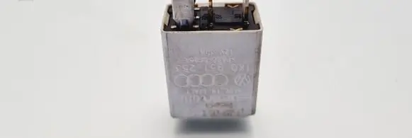 Volkswagen Golf V Other relay 1K0951253