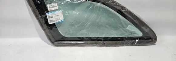 Toyota Auris E180 Front triangle window/glass A6272002140