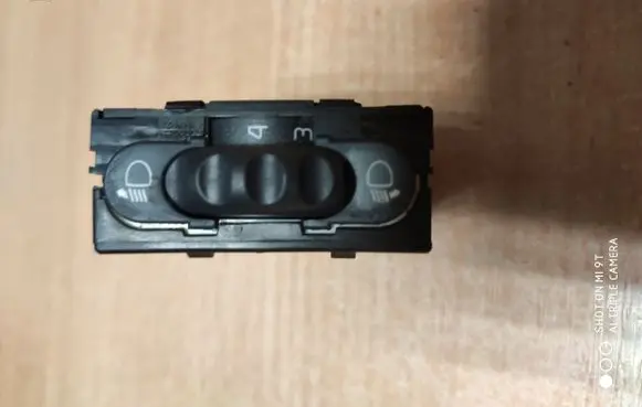 Renault Master III Headlight level height control switch 7700841235