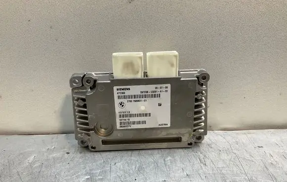 BMW 5 E60 E61 Transfer box differential control unit 7589831 13774410