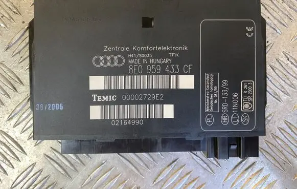 Audi A4 S4 B7 8E 8H Comfort/convenience module 8E0959433CF 02164990 00002729E2