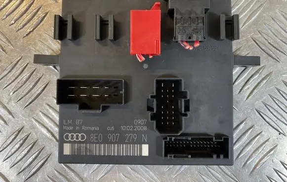 Audi A4 S4 B7 8E 8H Comfort/convenience module 8E0907279N