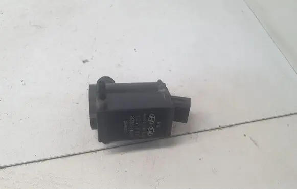 Hyundai i30 Windscreen/windshield washer pump 985101W000