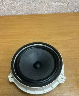 KIA Niro Subwoofer speaker 1198