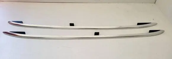 Volkswagen PASSAT B7 Roof bar rail 3AF860033