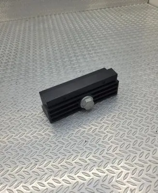 Battery bracket