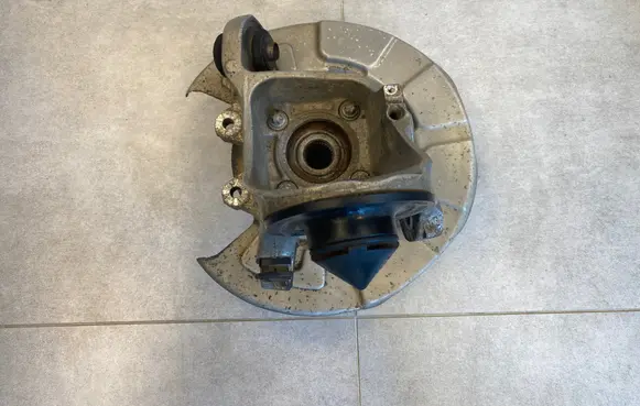 BMW X5 E70 Rear wheel hub spindle/knuckle 33326879102