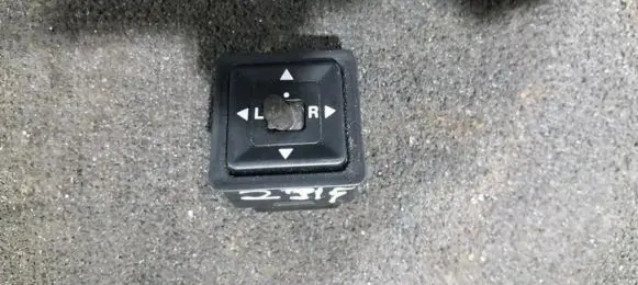 Mitsubishi Galant Wing mirror switch 2775