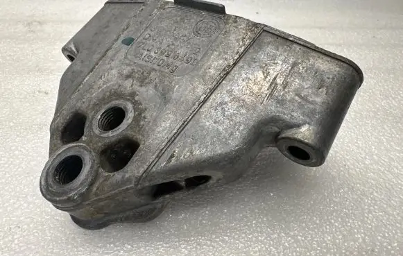 Audi Q7 4L Gearbox mounting bracket 7L0399649D