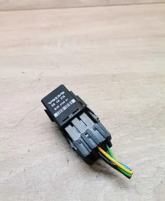 Volvo S40, V40 Other relay 6848215 05070501