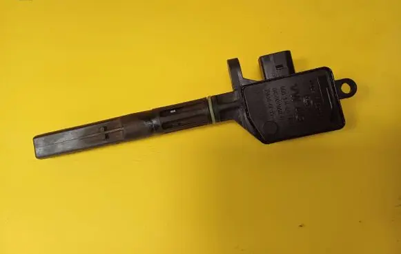 Volkswagen Polo IV 9N3 Oil level sensor 045907660D