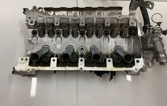 Mitsubishi Outlander Engine head 1005C230 4J11