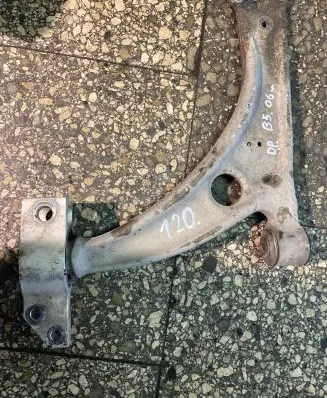 Volkswagen PASSAT B6 Front lower control arm/wishbone
