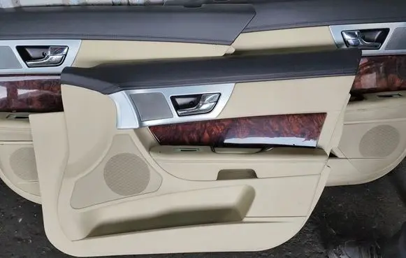 Jaguar XF X250 Front door card panel trim 140KW