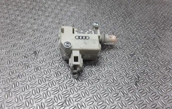 Audi A6 S6 C6 4F Central locking motor 4F0862153B