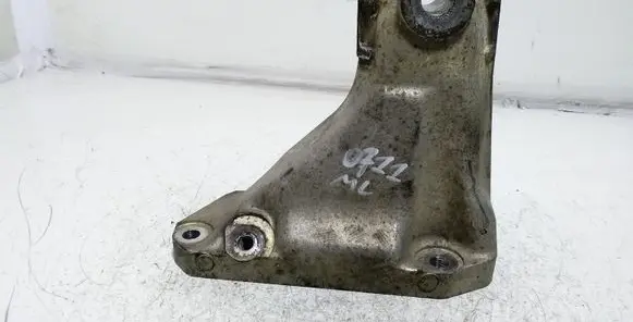 Mercedes-Benz ML W163 Engine mounting bracket A1122231304