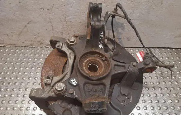 Citroen C4 II Picasso Front wheel hub spindle knuckle S25062940 1647857080