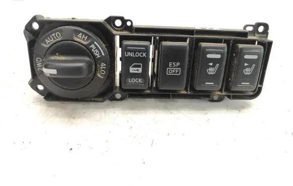 Nissan Pathfinder R51 Seat heating switch
