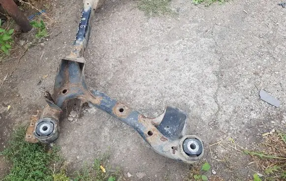 Audi A4 S4 B7 8E 8H Rear subframe 