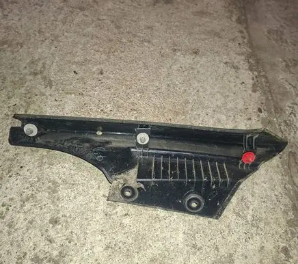 Nissan X-Trail T32 Rear/tail light trim molding 960334CE0A