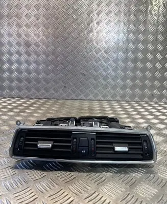 BMW 5 GT F07 Dash center air vent grill 9142590