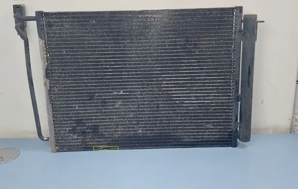 A/C cooling radiator (condenser)