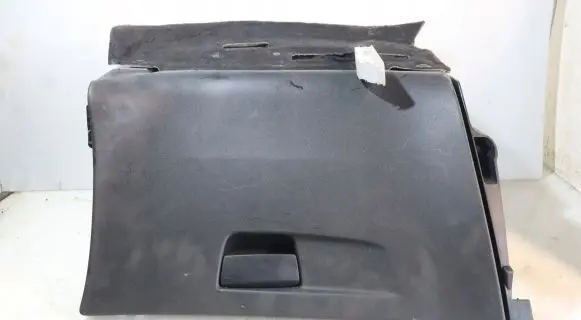 Glove box