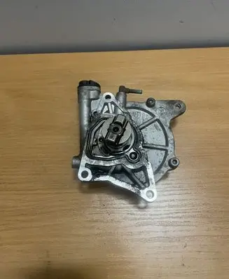 KIA Sorento Vacuum pump 288102F000