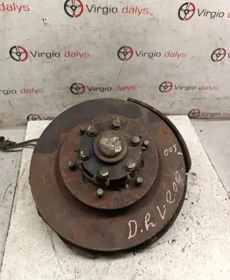 Mitsubishi L200 Front wheel hub