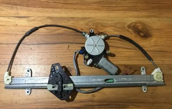 Front door window regulator with motor