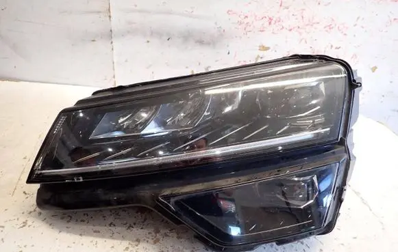 Skoda Karoq Headlight/headlamp 57B941015F 0020517509 20PL8935