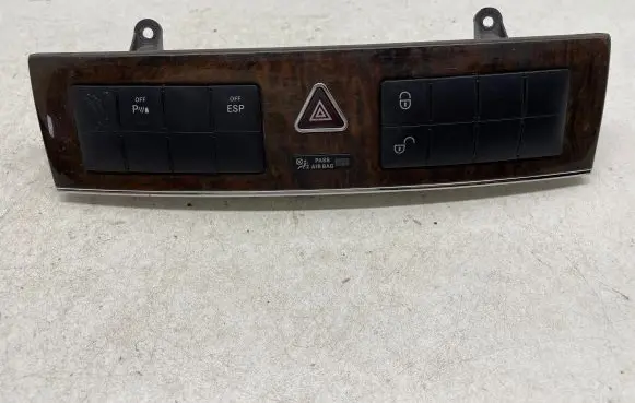 Hazard light switch