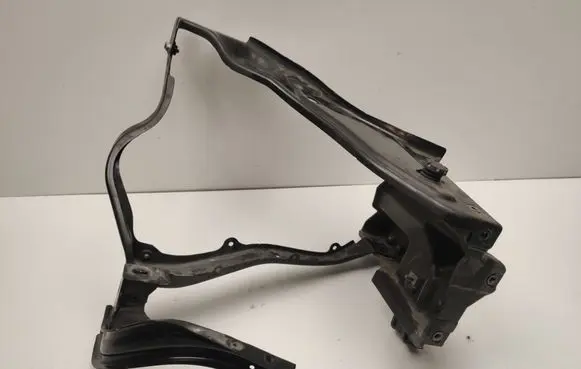 Mercedes-Benz CLS C218 X218 Headlight/headlamp mounting bracket A2186200600