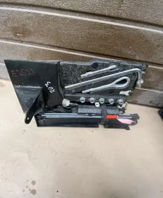 Mercedes-Benz C W203 Tool set 2038900061 E2523