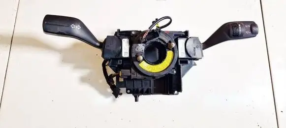 Wiper turn signal indicator stalk/switch