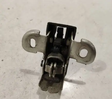 Loading door lock