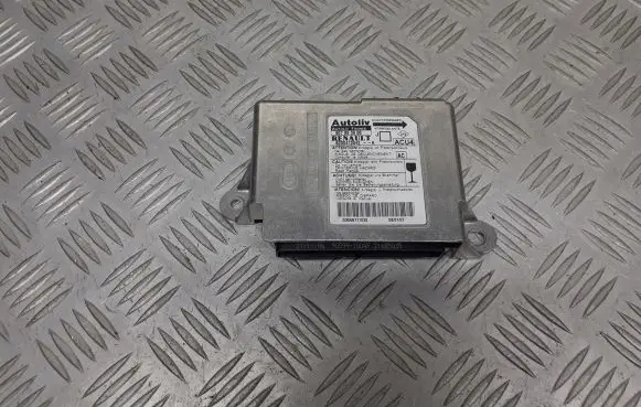Renault Scenic II - Grand scenic II Airbag control unit/module 8200412042