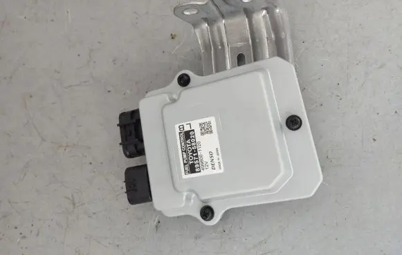 Lexus RX 450H Fuel injection pump control unit/module 8957158020 4998001120