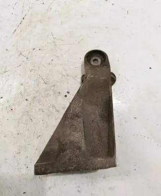BMW 1 E81 E87 Engine mounting bracket 6760310 68572910