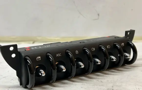 Mini Cooper Hatch Hardtop A set of switches 6917989 37059B