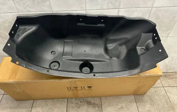 Rear arch fender liner splash guards