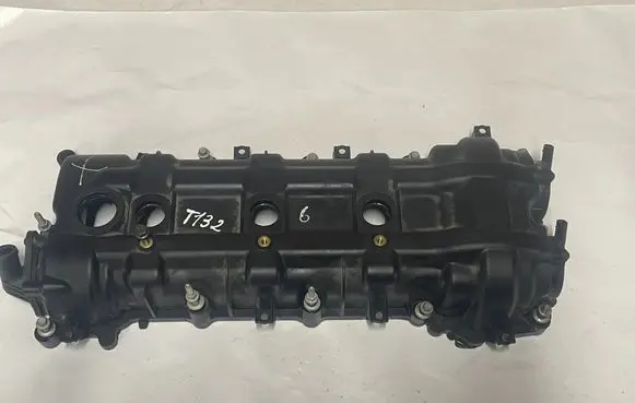 Dodge Challenger Rocker cam cover 05184101AG 68083202AC