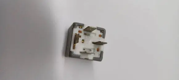 Audi A4 S4 B5 8D Other relay 443951253K