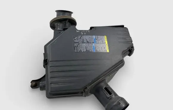 Hummer H3 Air filter box 