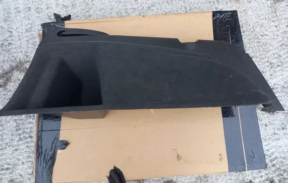 Audi Q7 4L Trunk/boot side trim panel 4L0863879M