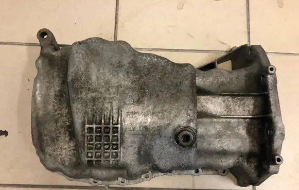 Renault Clio III Oil sump 8200125691