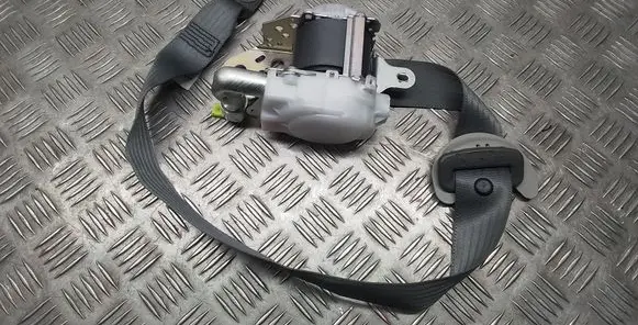 Toyota Prius+ (ZVW40) Rear seatbelt 0538156