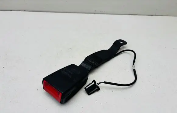 Audi A1 Front seatbelt buckle 8X0857755B