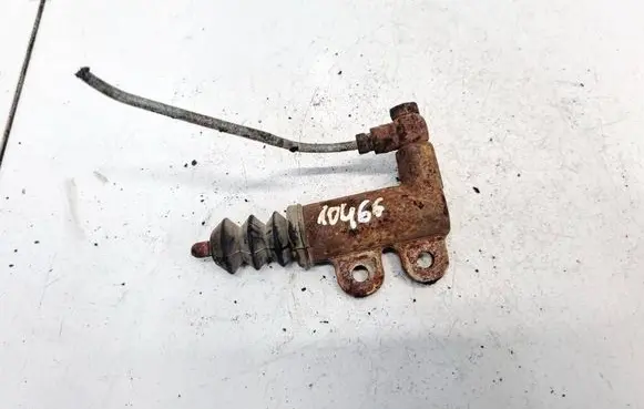 Mitsubishi Galant Clutch master cylinder 