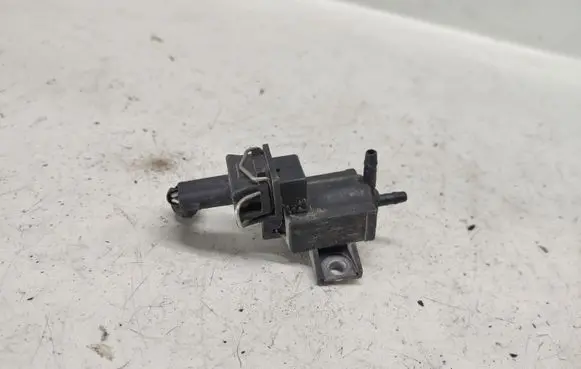 Toyota Avensis T250 Turbo solenoid valve